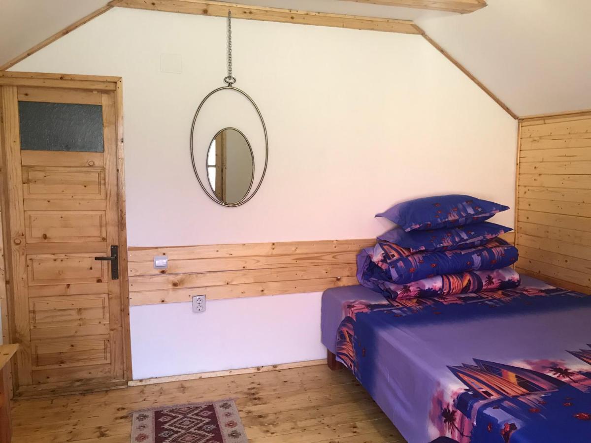 Casutele Doftanei Appartement Teşila Buitenkant foto