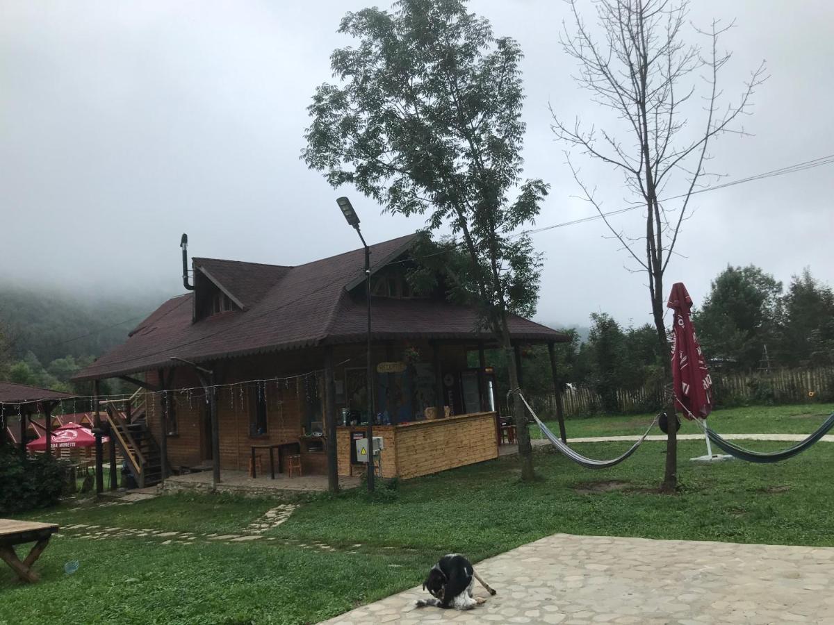Casutele Doftanei Appartement Teşila Buitenkant foto