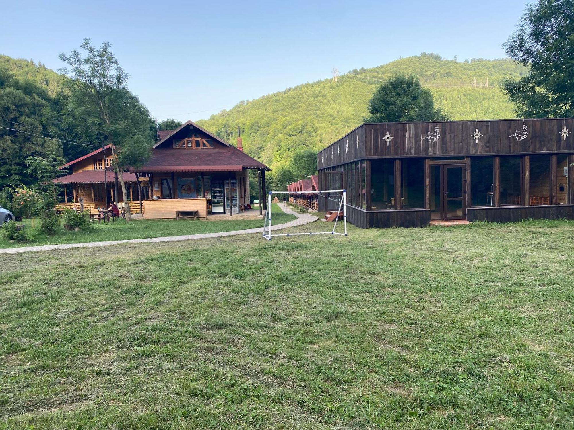Casutele Doftanei Appartement Teşila Buitenkant foto