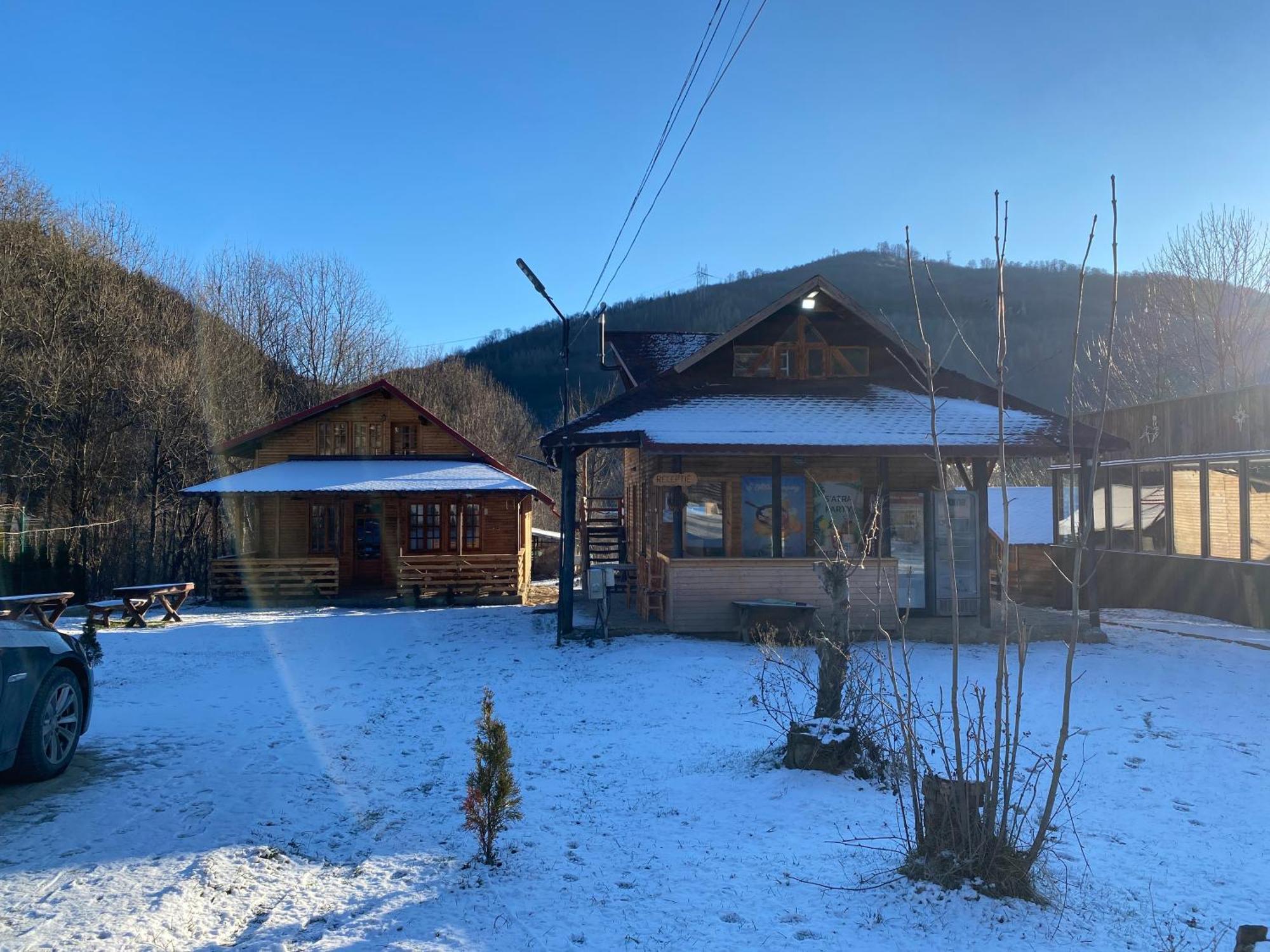 Casutele Doftanei Appartement Teşila Buitenkant foto